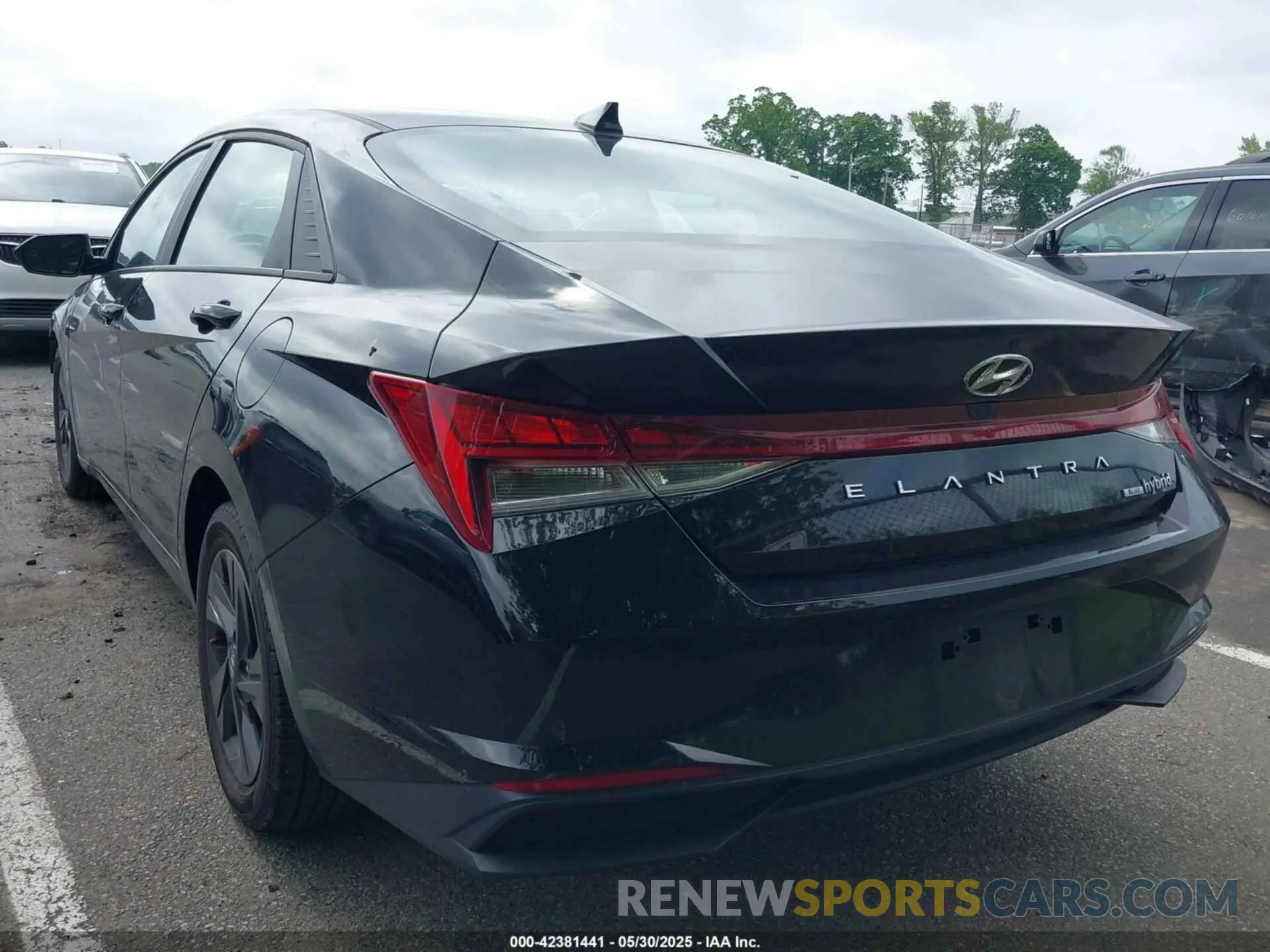 3 Photograph of a damaged car KMHLM4AJ9PU033819 HYUNDAI ELANTRA HYBRID 2023