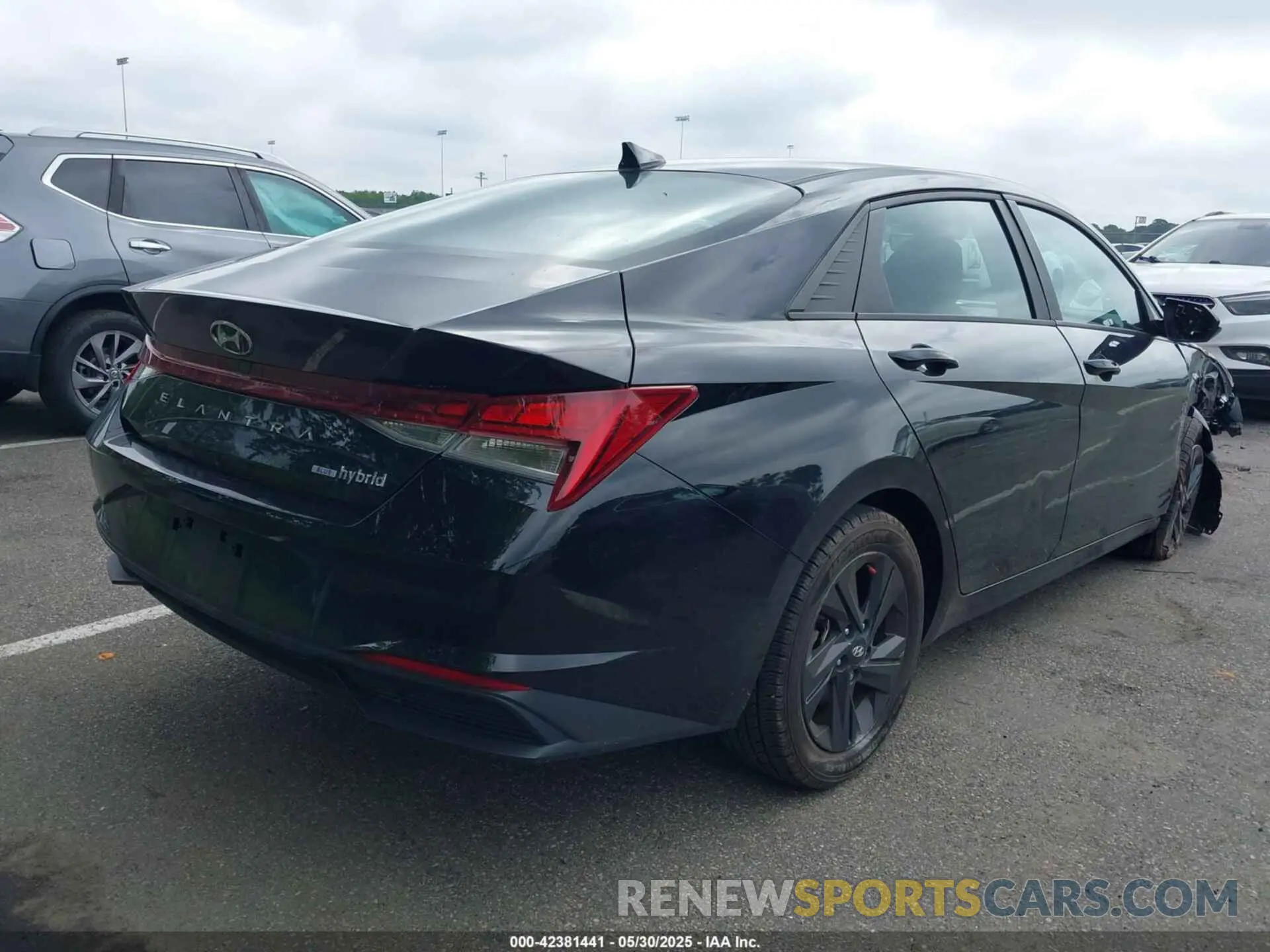 4 Photograph of a damaged car KMHLM4AJ9PU033819 HYUNDAI ELANTRA HYBRID 2023