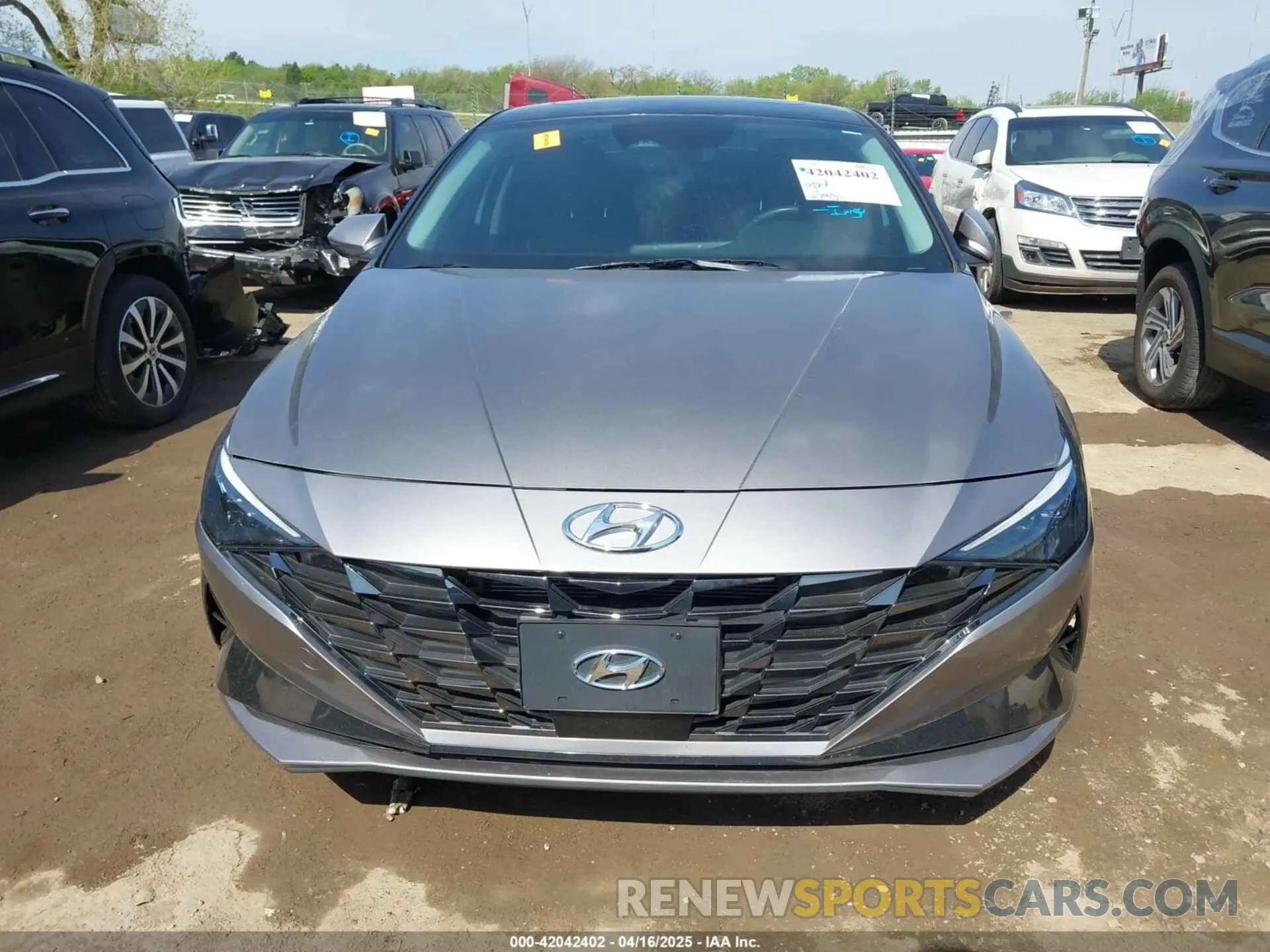 12 Фотография поврежденного автомобиля KMHLN4AJ5PU090614 HYUNDAI ELANTRA HYBRID 2023