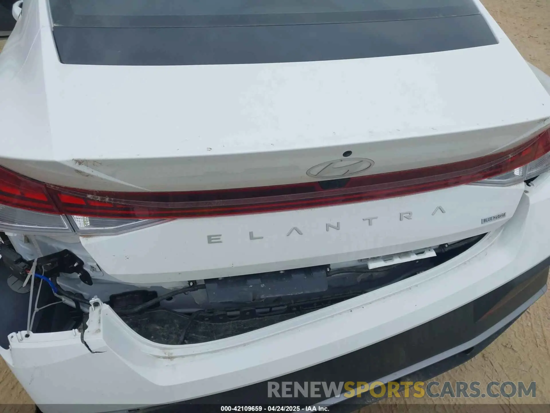 6 Фотография поврежденного автомобиля KMHLM4DJ1RU104414 HYUNDAI ELANTRA HYBRID 2024