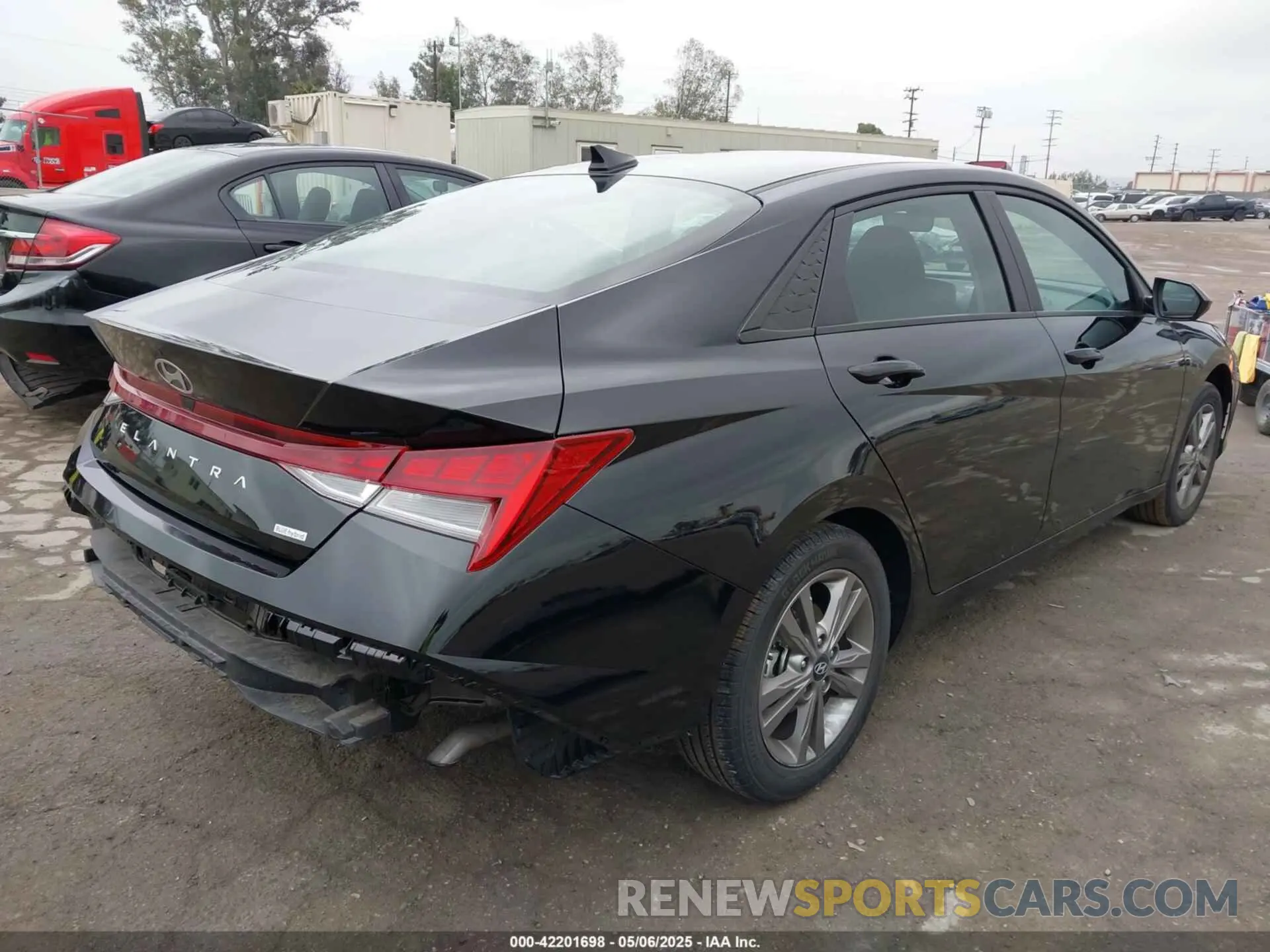 4 Photograph of a damaged car KMHLM4DJ6RU093443 HYUNDAI ELANTRA HYBRID 2024