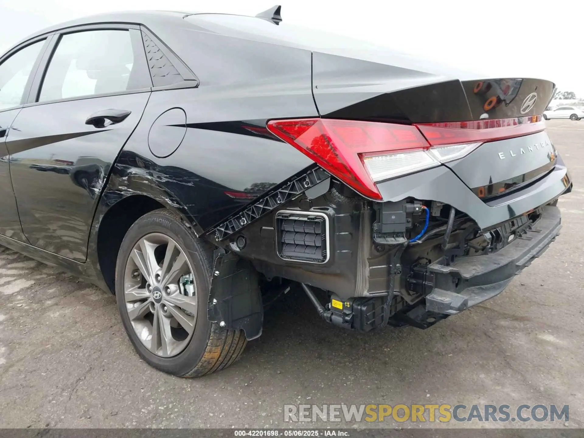 6 Photograph of a damaged car KMHLM4DJ6RU093443 HYUNDAI ELANTRA HYBRID 2024