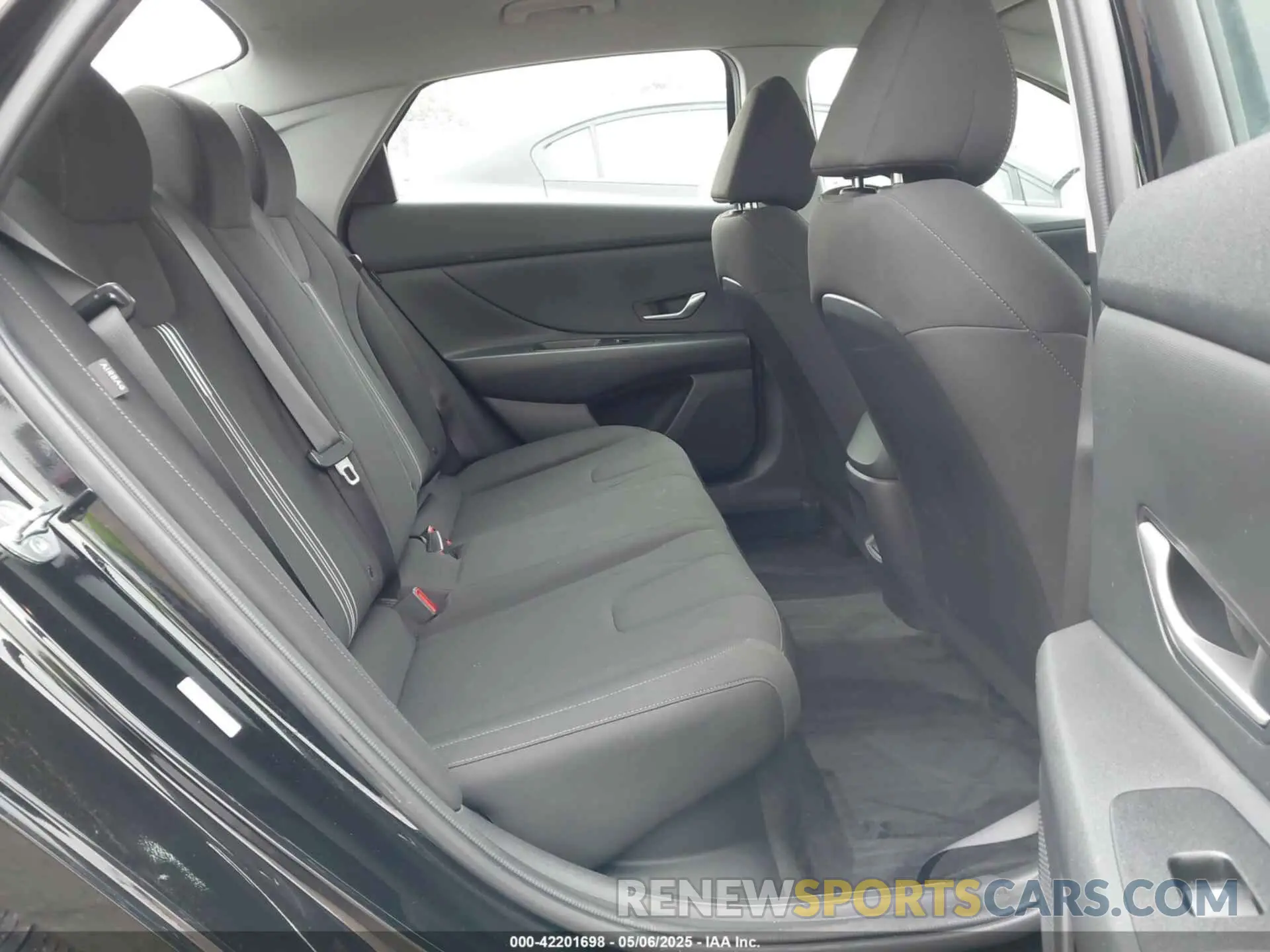 8 Photograph of a damaged car KMHLM4DJ6RU093443 HYUNDAI ELANTRA HYBRID 2024