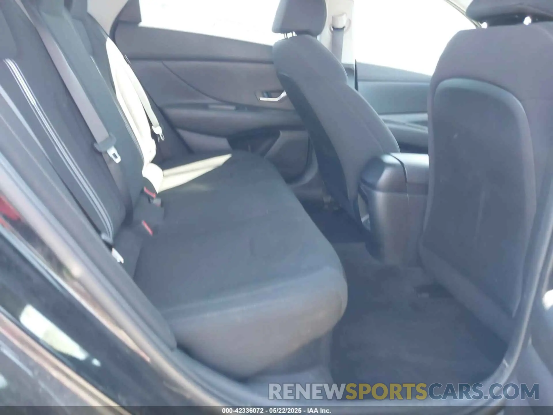 8 Photograph of a damaged car KMHLM4DJ8RU107889 HYUNDAI ELANTRA HYBRID 2024