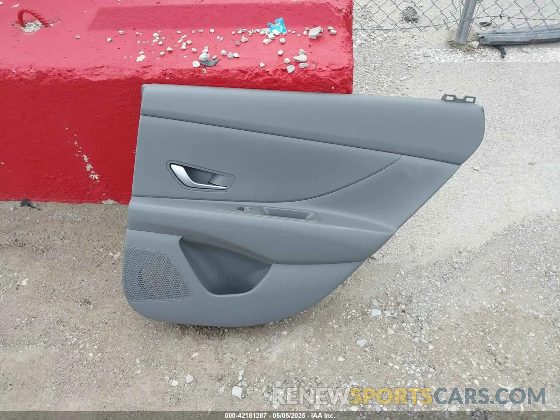 12 Фотография поврежденного автомобиля KMHLM4DJ8RU116768 HYUNDAI ELANTRA HYBRID 2024