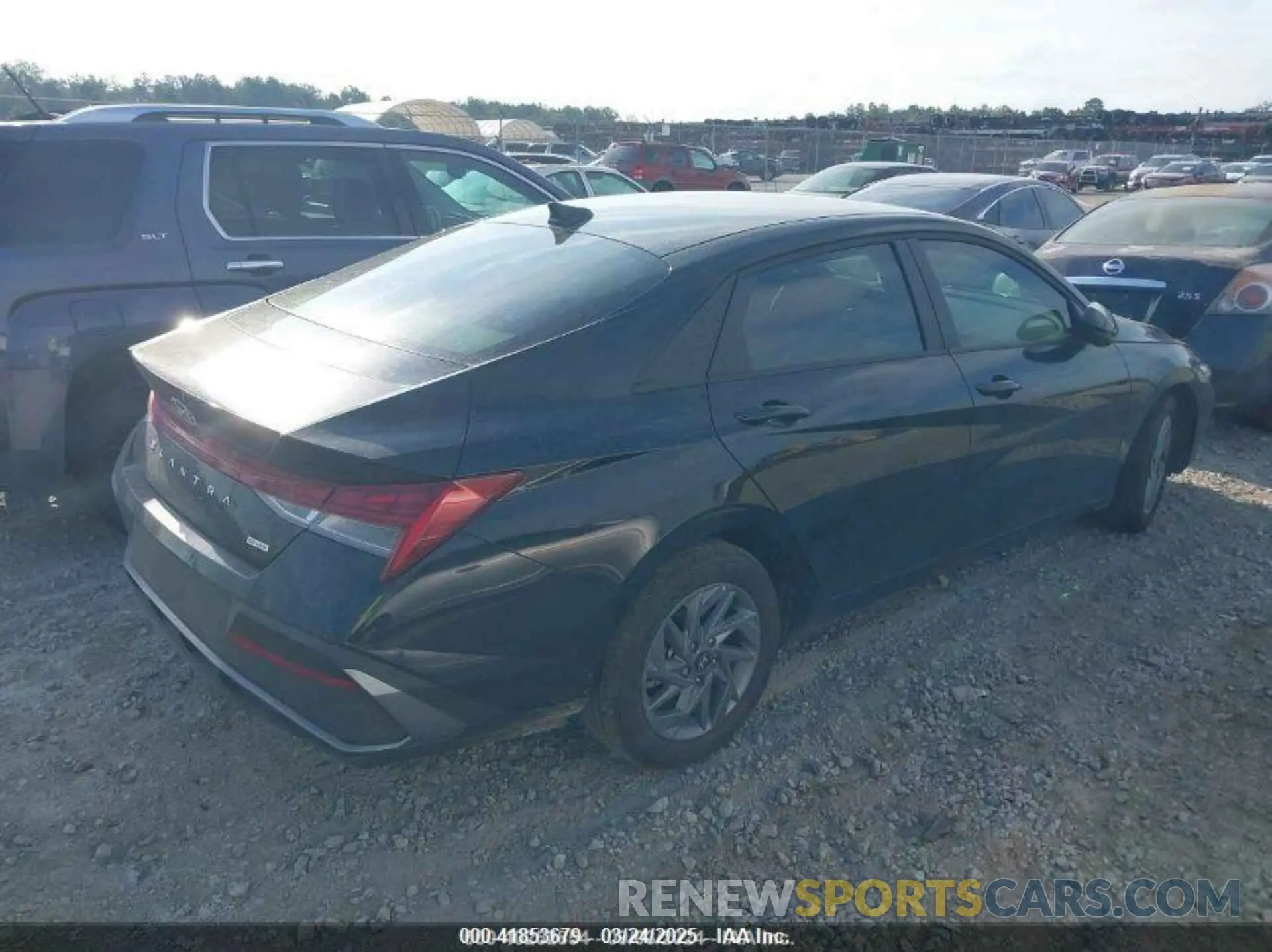 4 Photograph of a damaged car KMHLM4DJ9RU115175 HYUNDAI ELANTRA HYBRID 2024