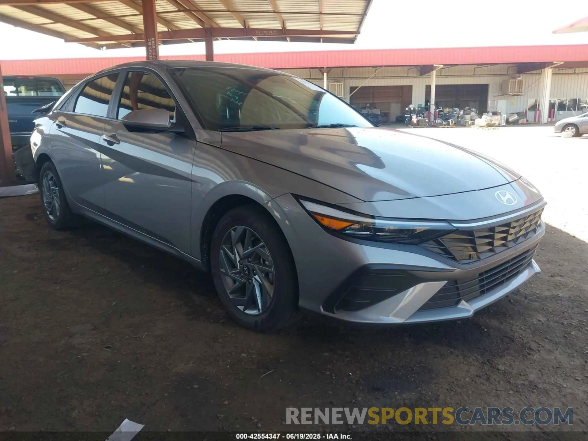 1 Photograph of a damaged car KMHLM4DJ9RU119615 HYUNDAI ELANTRA HYBRID 2024