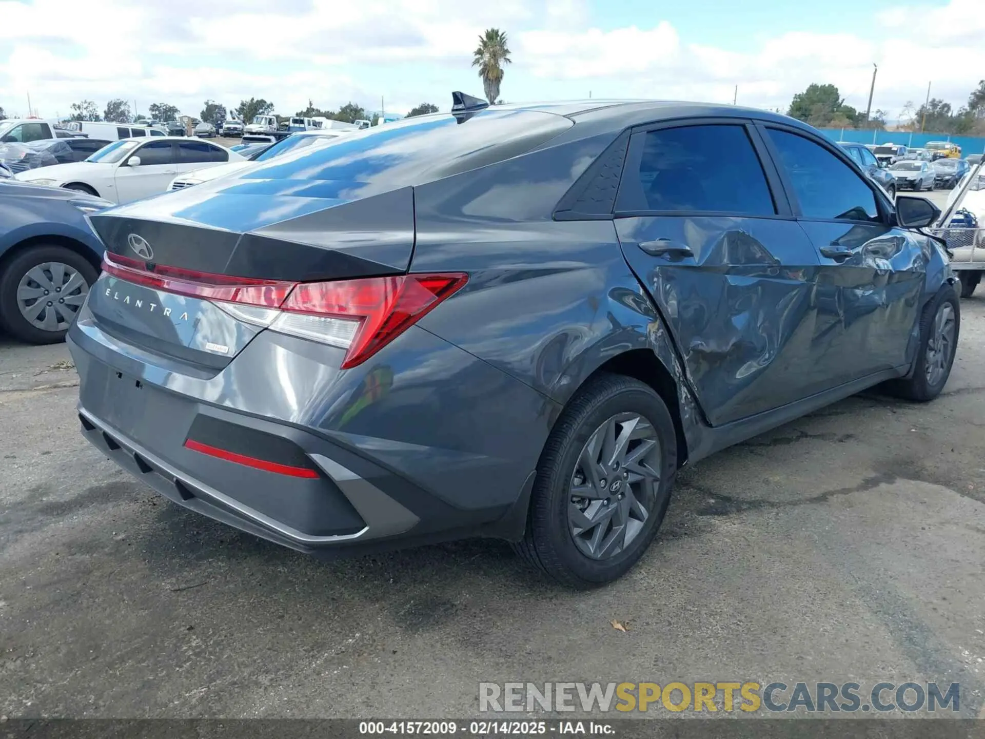 4 Photograph of a damaged car KMHLM4DJXRU093428 HYUNDAI ELANTRA HYBRID 2024