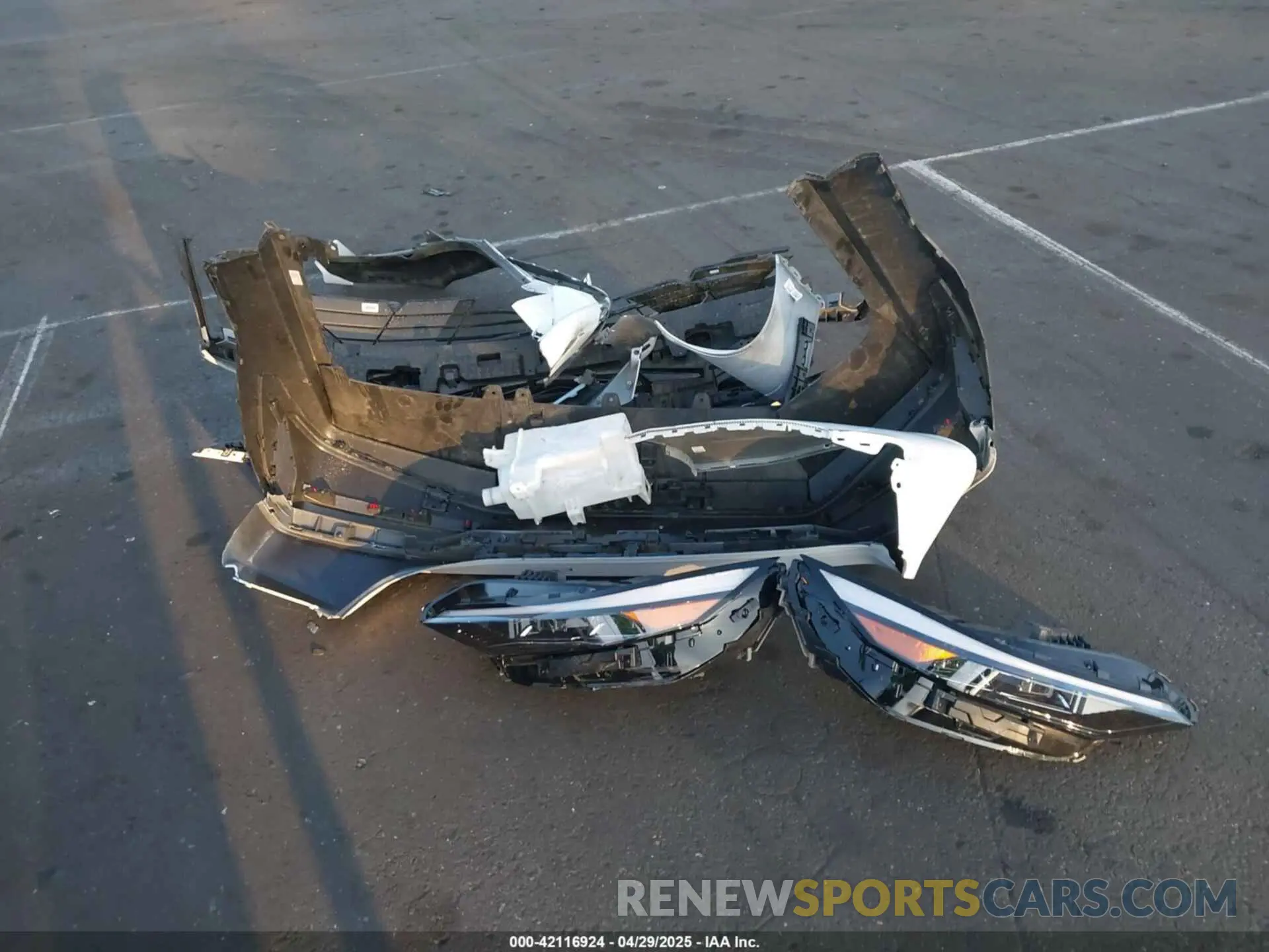 12 Photograph of a damaged car KMHLM4DJXRU097320 HYUNDAI ELANTRA HYBRID 2024