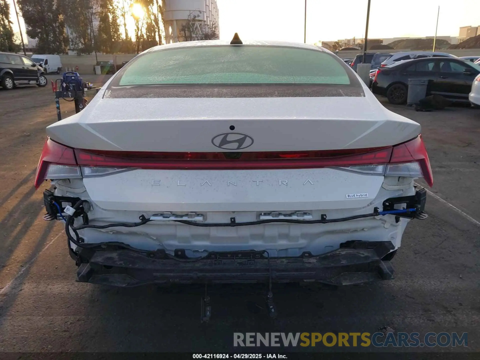 17 Photograph of a damaged car KMHLM4DJXRU097320 HYUNDAI ELANTRA HYBRID 2024