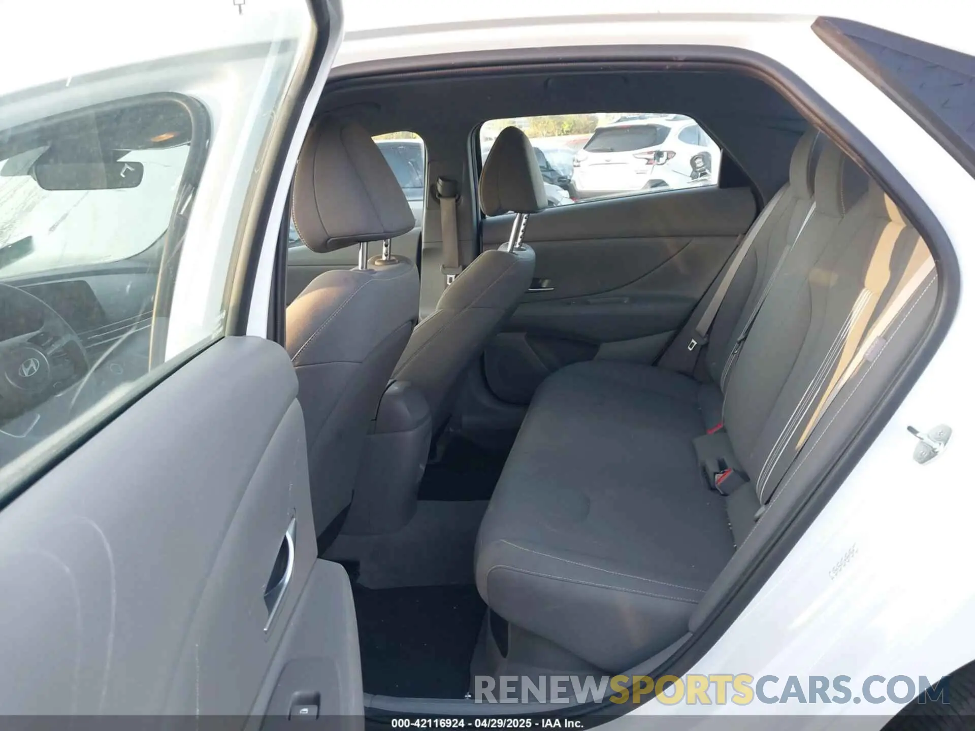 8 Photograph of a damaged car KMHLM4DJXRU097320 HYUNDAI ELANTRA HYBRID 2024