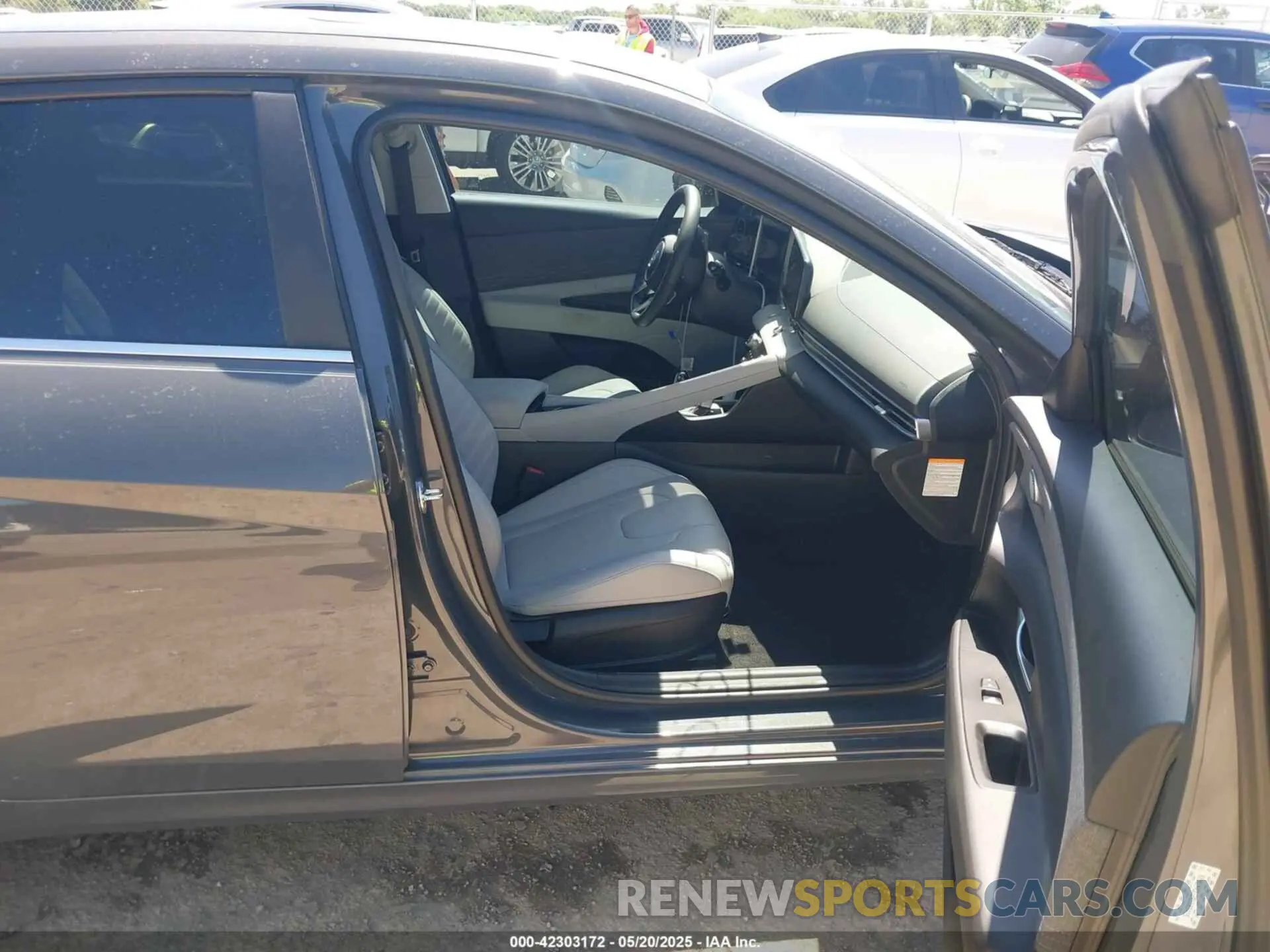 5 Photograph of a damaged car KMHLN4DJ2RU103415 HYUNDAI ELANTRA HYBRID 2024
