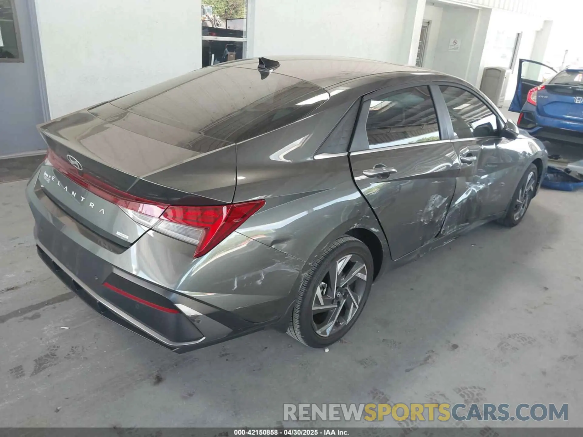 4 Photograph of a damaged car KMHLN4DJ2RU107190 HYUNDAI ELANTRA HYBRID 2024