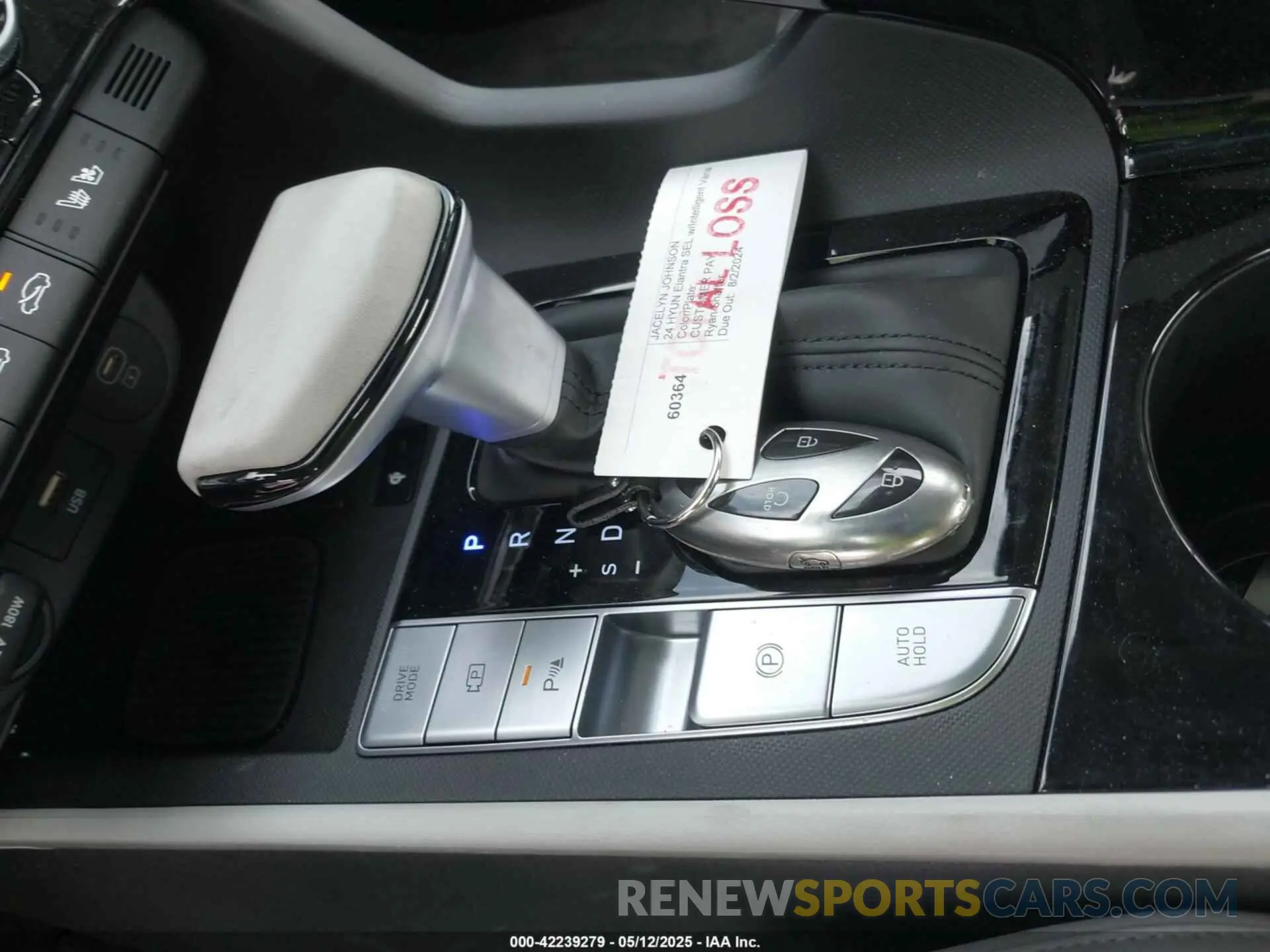 11 Photograph of a damaged car KMHLN4DJ6RU097585 HYUNDAI ELANTRA HYBRID 2024
