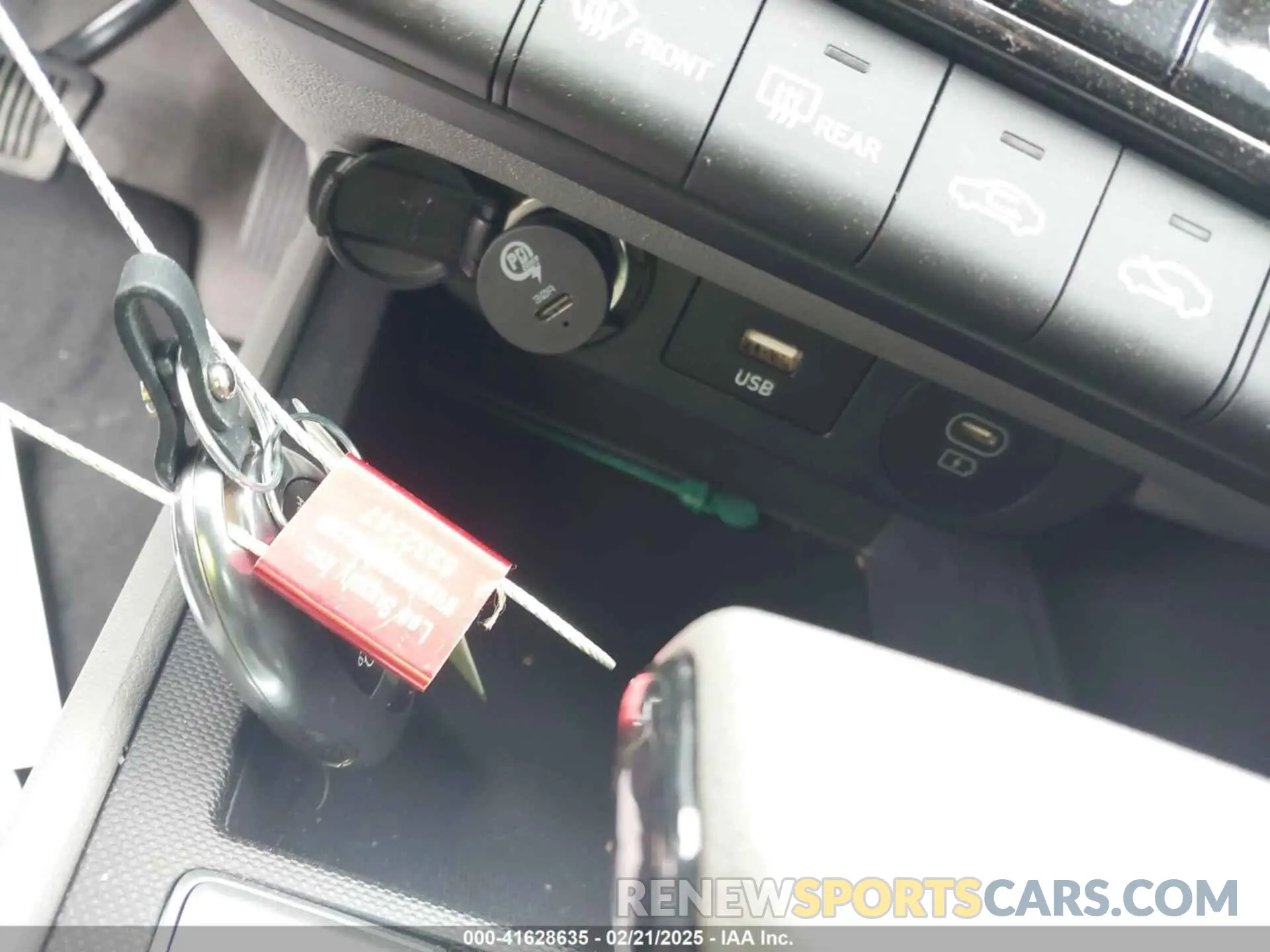 11 Photograph of a damaged car KMHLM4DJ0SU122263 HYUNDAI ELANTRA HYBRID 2025
