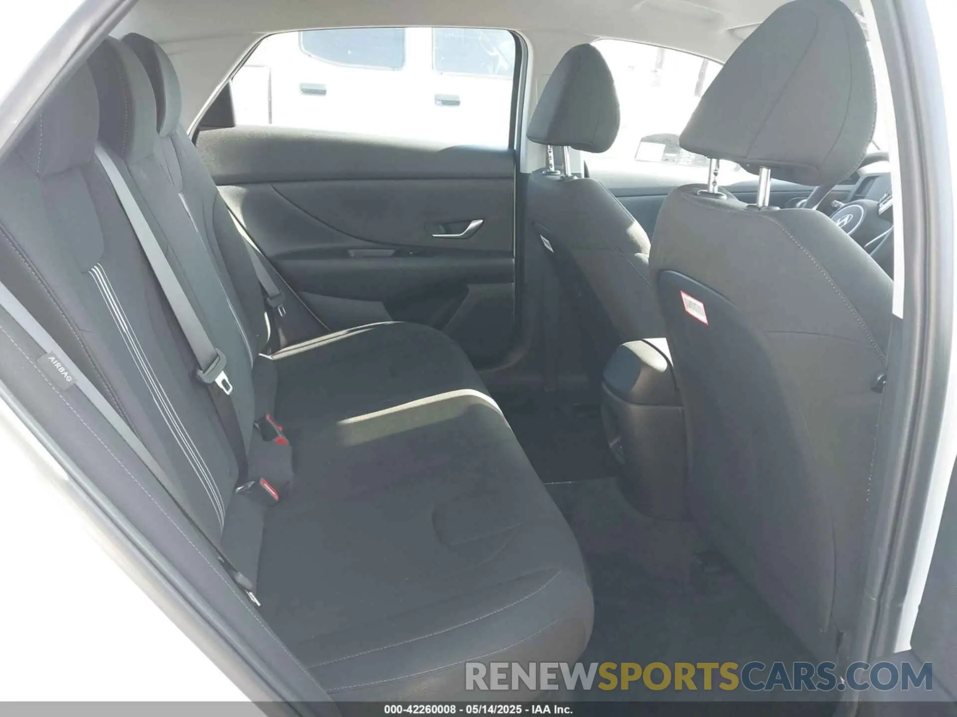 8 Фотография поврежденного автомобиля KMHLM4DJ2SU134642 HYUNDAI ELANTRA HYBRID 2025