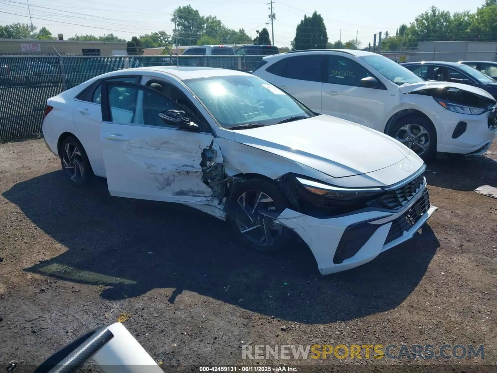 1 Photograph of a damaged car KMHLN4DJ3SU132394 HYUNDAI ELANTRA HYBRID 2025