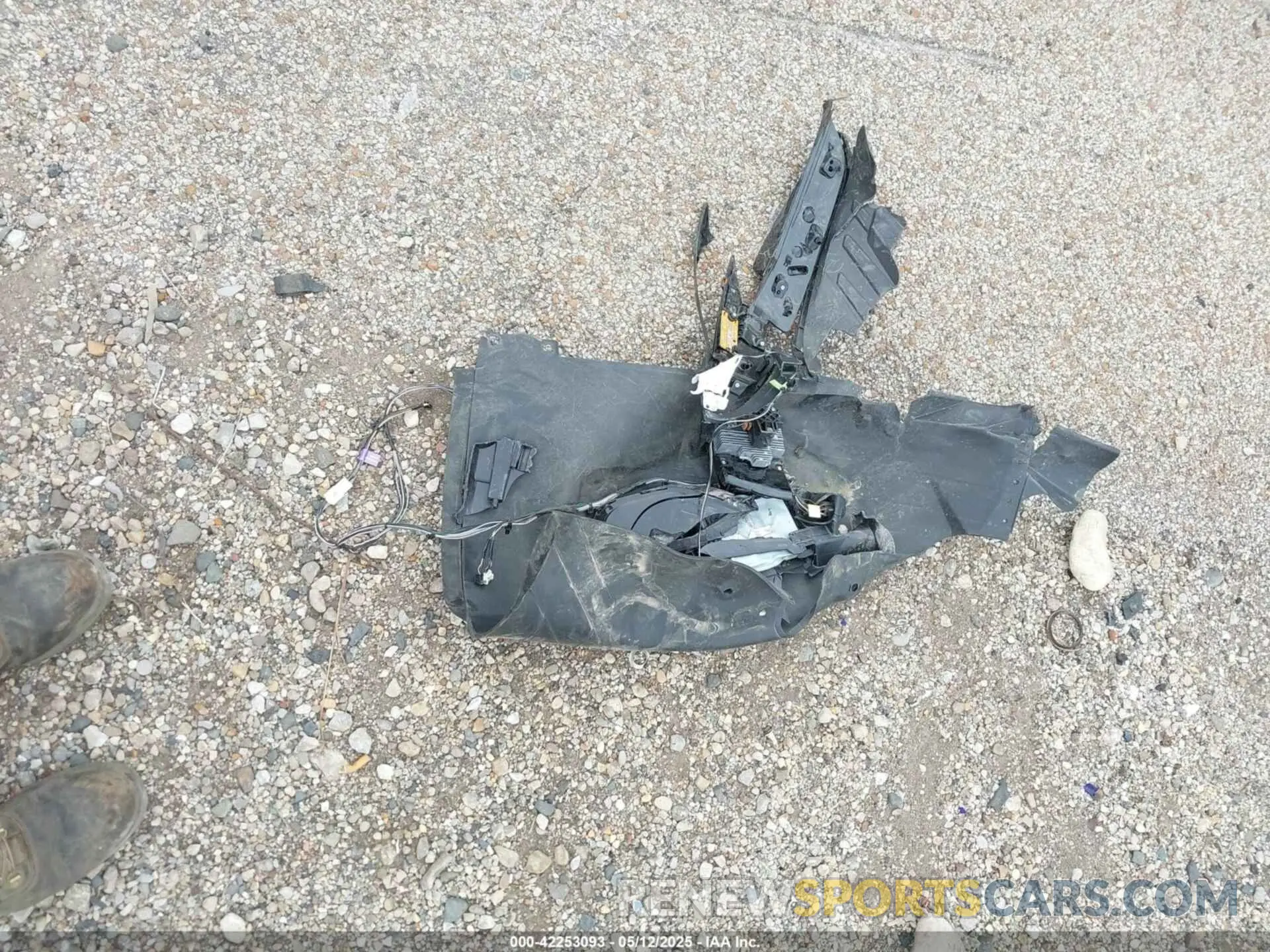 12 Photograph of a damaged car KMHLW4DK4SU026154 HYUNDAI ELANTRA N 2025