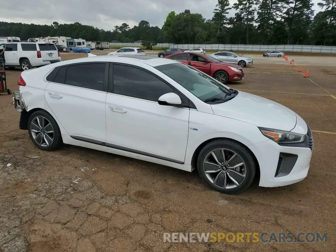 4 Photograph of a damaged car KMHC05LC6KU138357 HYUNDAI IONIQ 2019