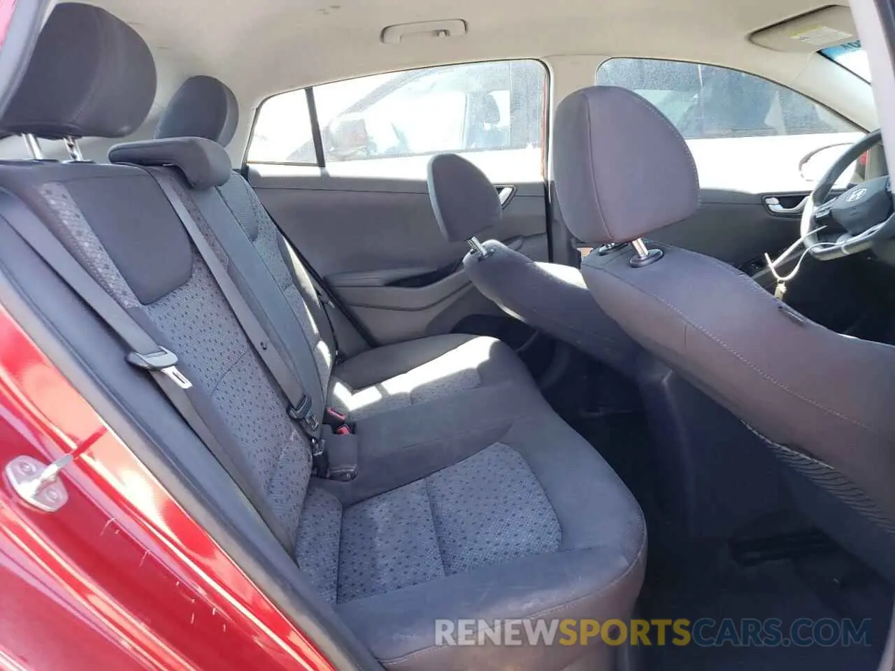 10 Фотография поврежденного автомобиля KMHC65LC2KU179938 HYUNDAI IONIQ 2019