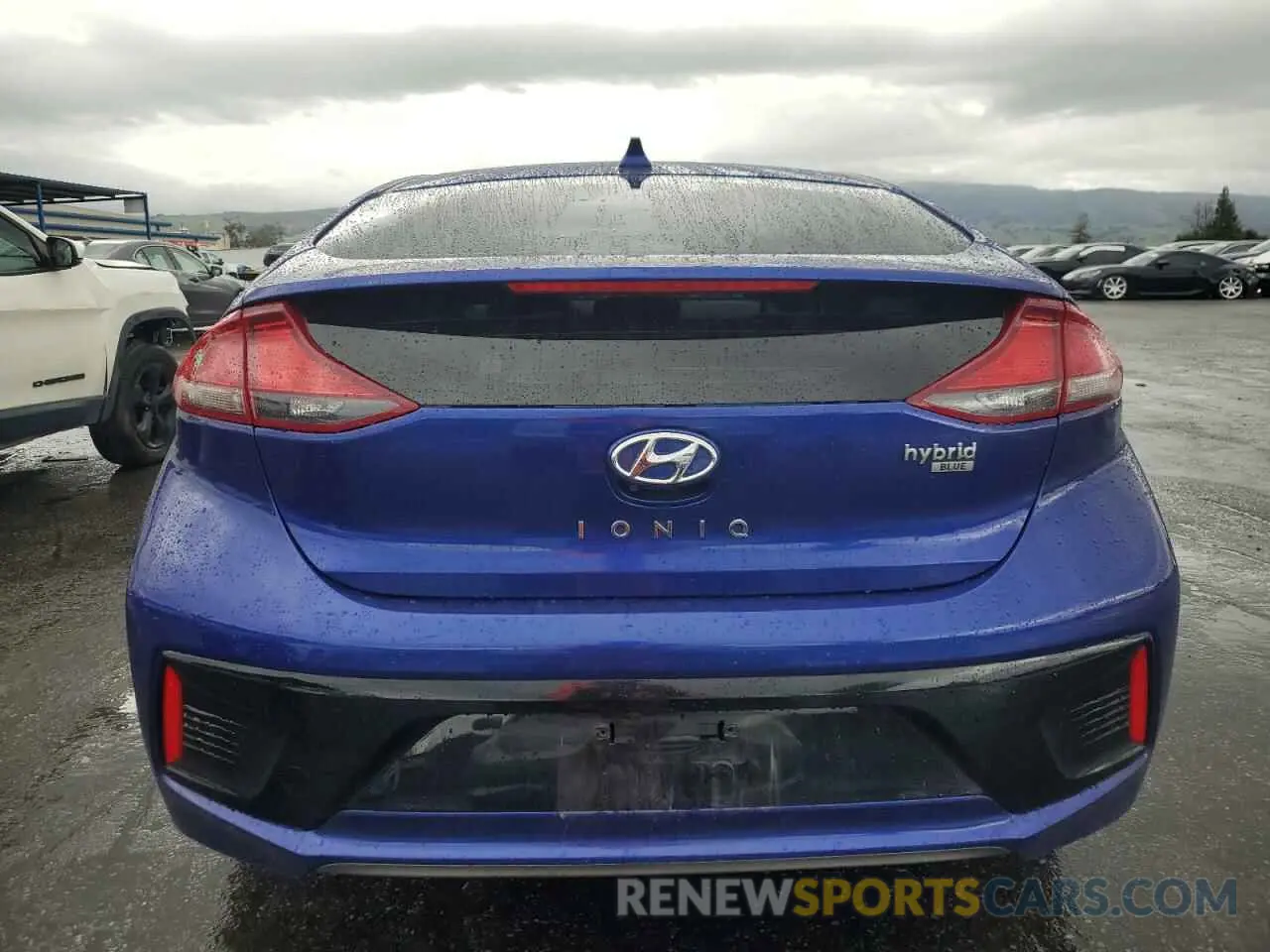 6 Photograph of a damaged car KMHC65LC4KU180363 HYUNDAI IONIQ 2019