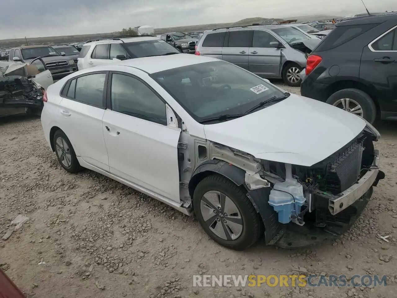 4 Photograph of a damaged car KMHC65LC8KU110221 HYUNDAI IONIQ 2019