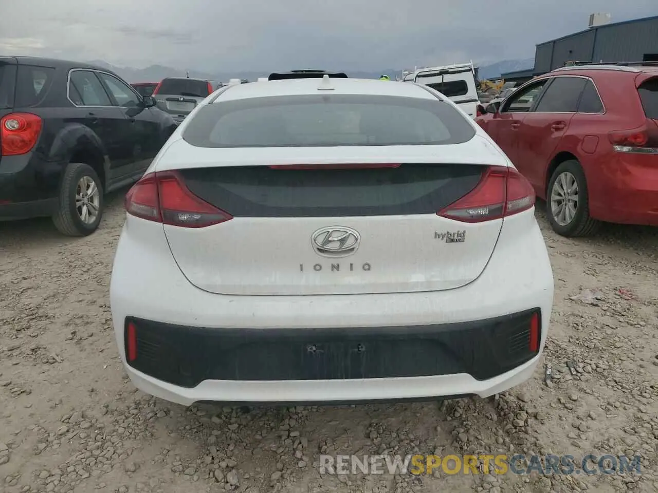 6 Photograph of a damaged car KMHC65LC8KU110221 HYUNDAI IONIQ 2019