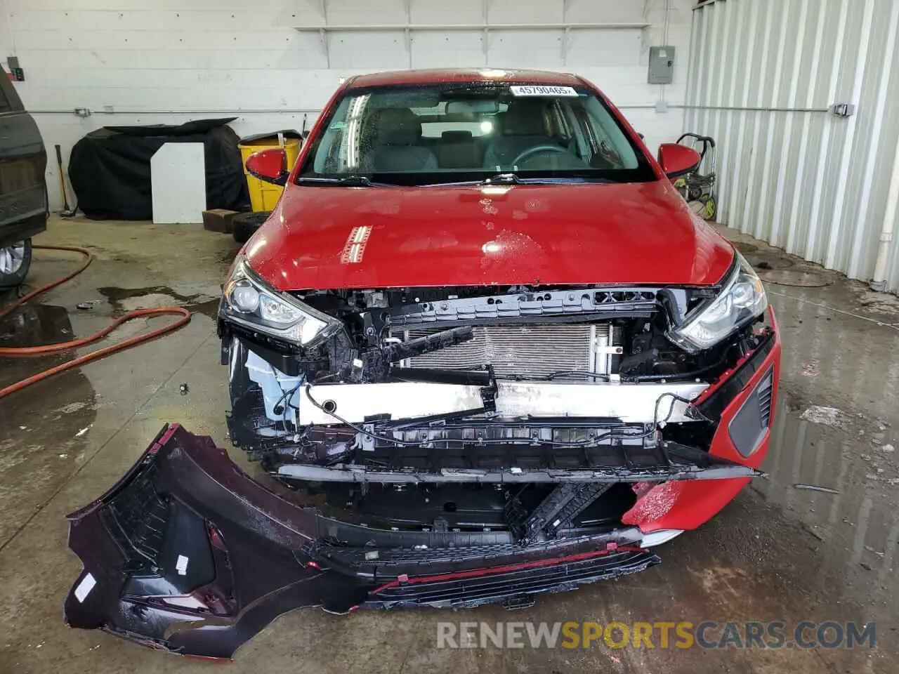5 Photograph of a damaged car KMHC65LC9KU112768 HYUNDAI IONIQ 2019