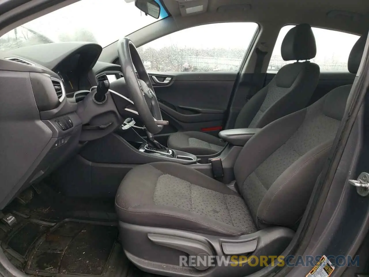 7 Фотография поврежденного автомобиля KMHC65LC9KU163591 HYUNDAI IONIQ 2019