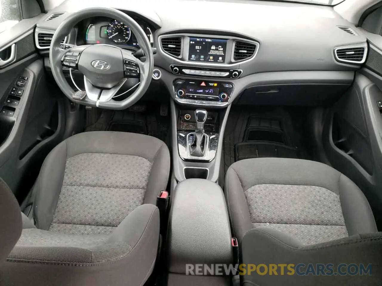 8 Фотография поврежденного автомобиля KMHC65LC9KU163591 HYUNDAI IONIQ 2019