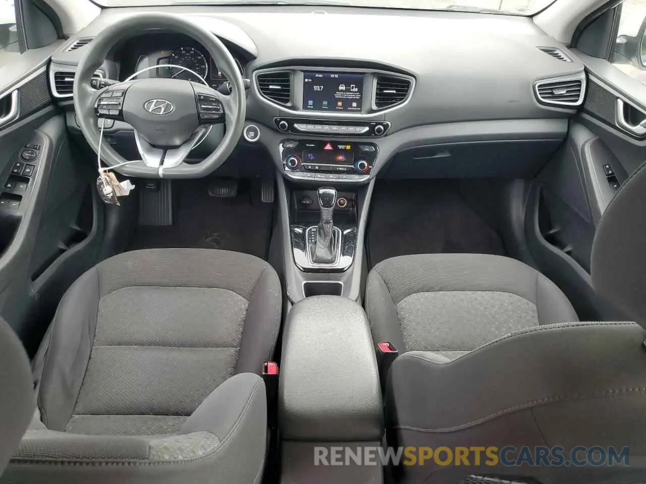 8 Photograph of a damaged car KMHC65LC9KU179368 HYUNDAI IONIQ 2019