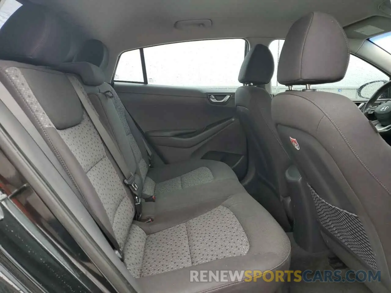 11 Photograph of a damaged car KMHC75LC0KU134817 HYUNDAI IONIQ 2019