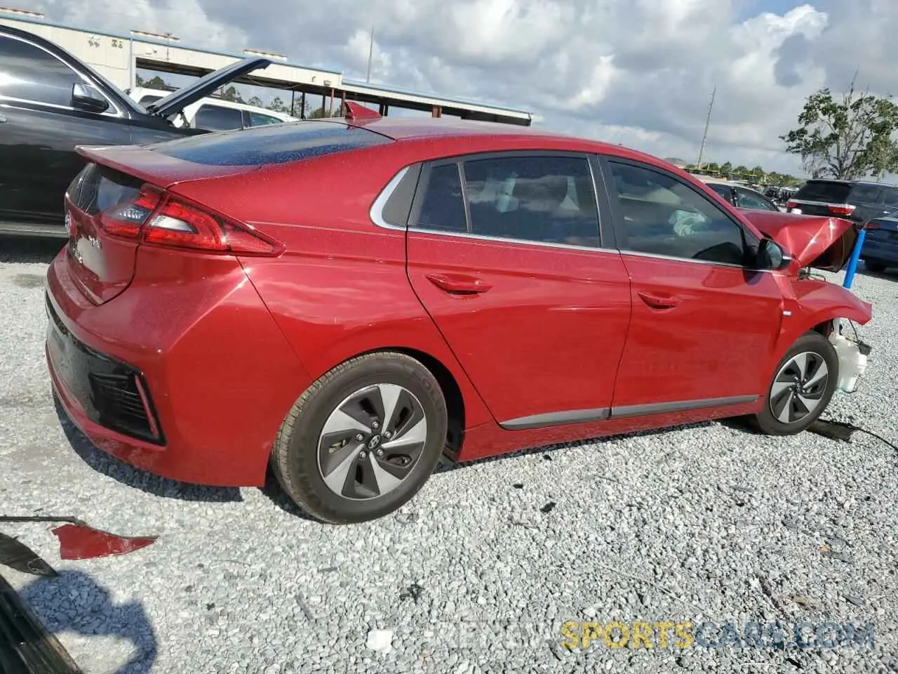 3 Photograph of a damaged car KMHC75LC1KU105732 HYUNDAI IONIQ 2019