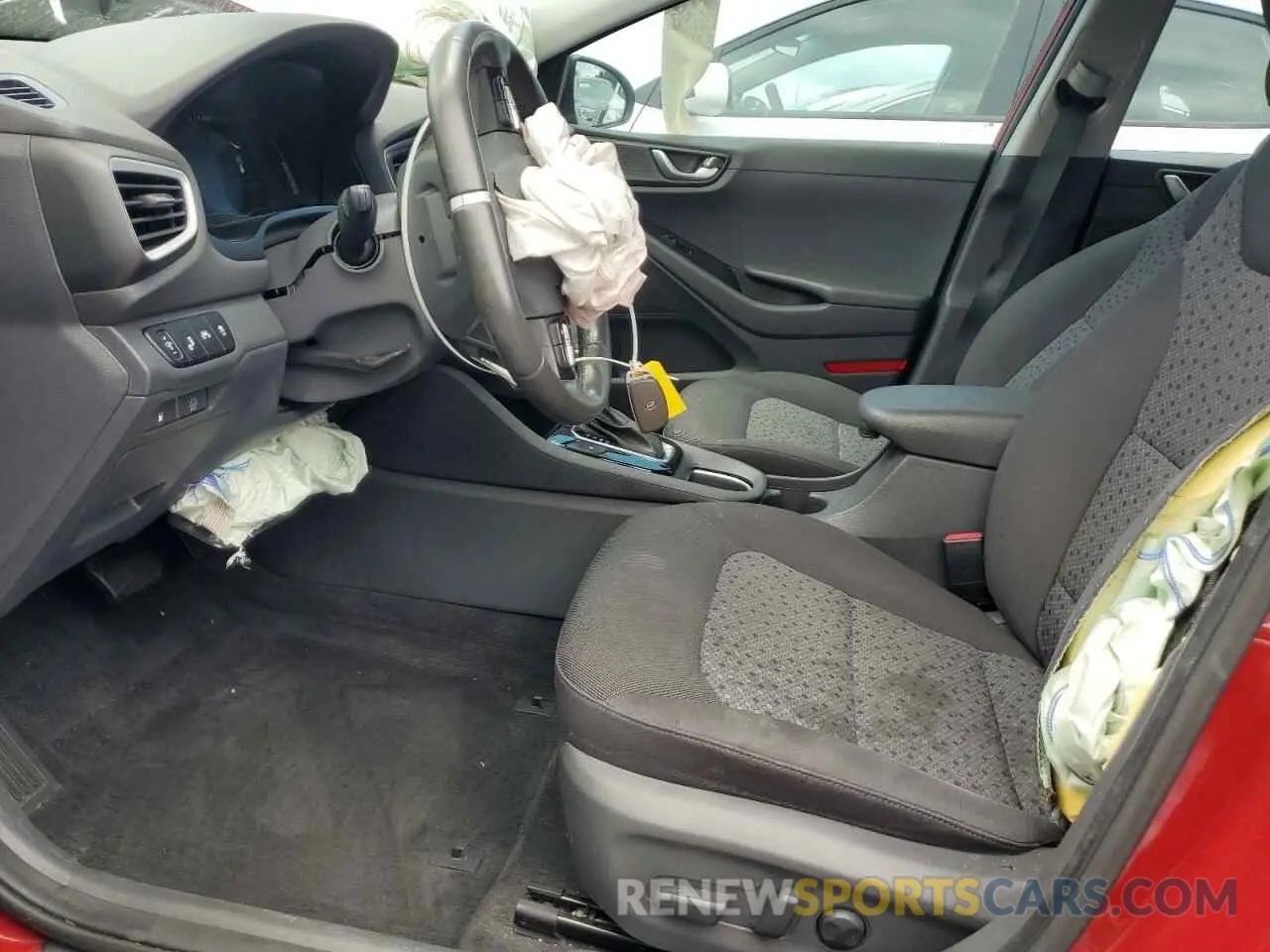 7 Photograph of a damaged car KMHC75LC1KU105732 HYUNDAI IONIQ 2019