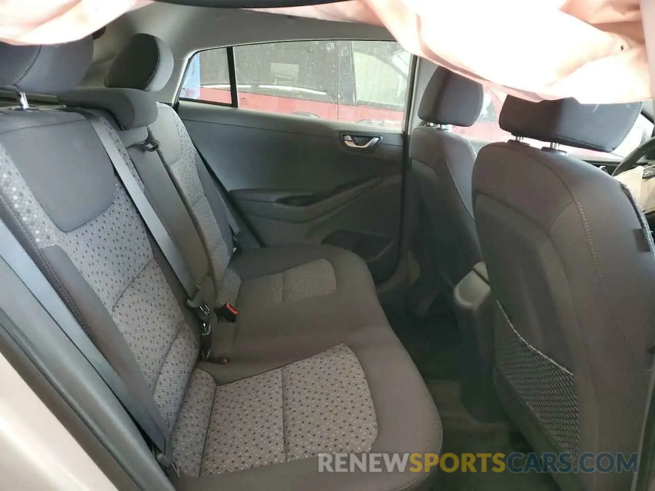 10 Фотография поврежденного автомобиля KMHC75LC4KU119558 HYUNDAI IONIQ 2019