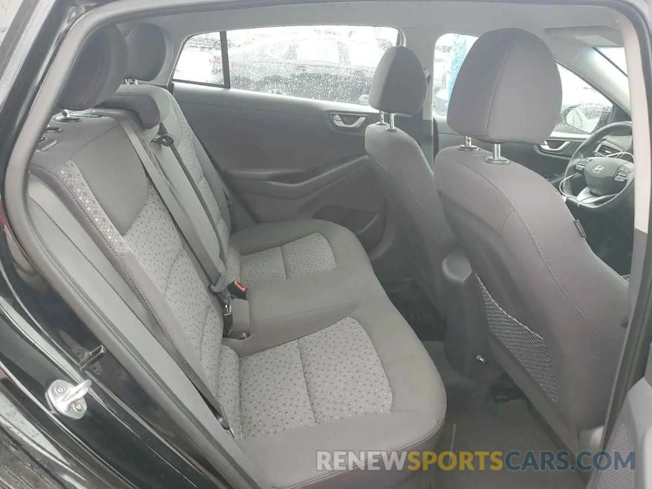 10 Photograph of a damaged car KMHC75LC8KU106716 HYUNDAI IONIQ 2019