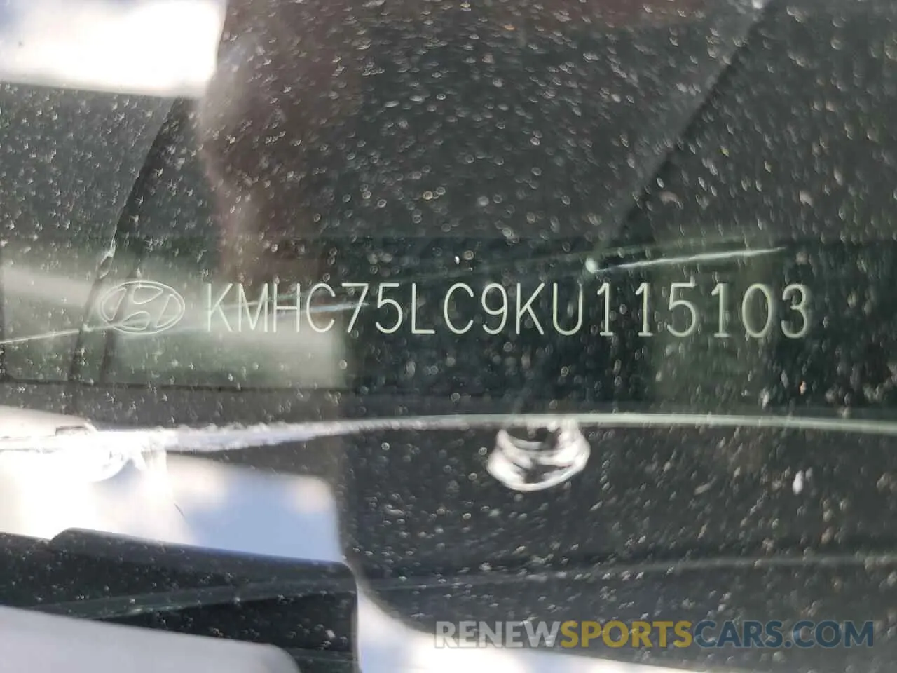 12 Фотография поврежденного автомобиля KMHC75LC9KU115103 HYUNDAI IONIQ 2019