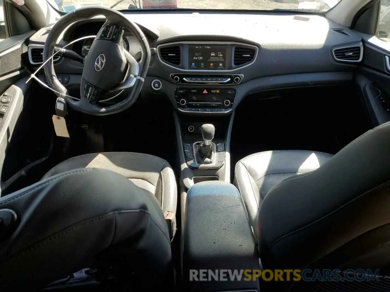 8 Photograph of a damaged car KMHC75LD7KU159934 HYUNDAI IONIQ 2019