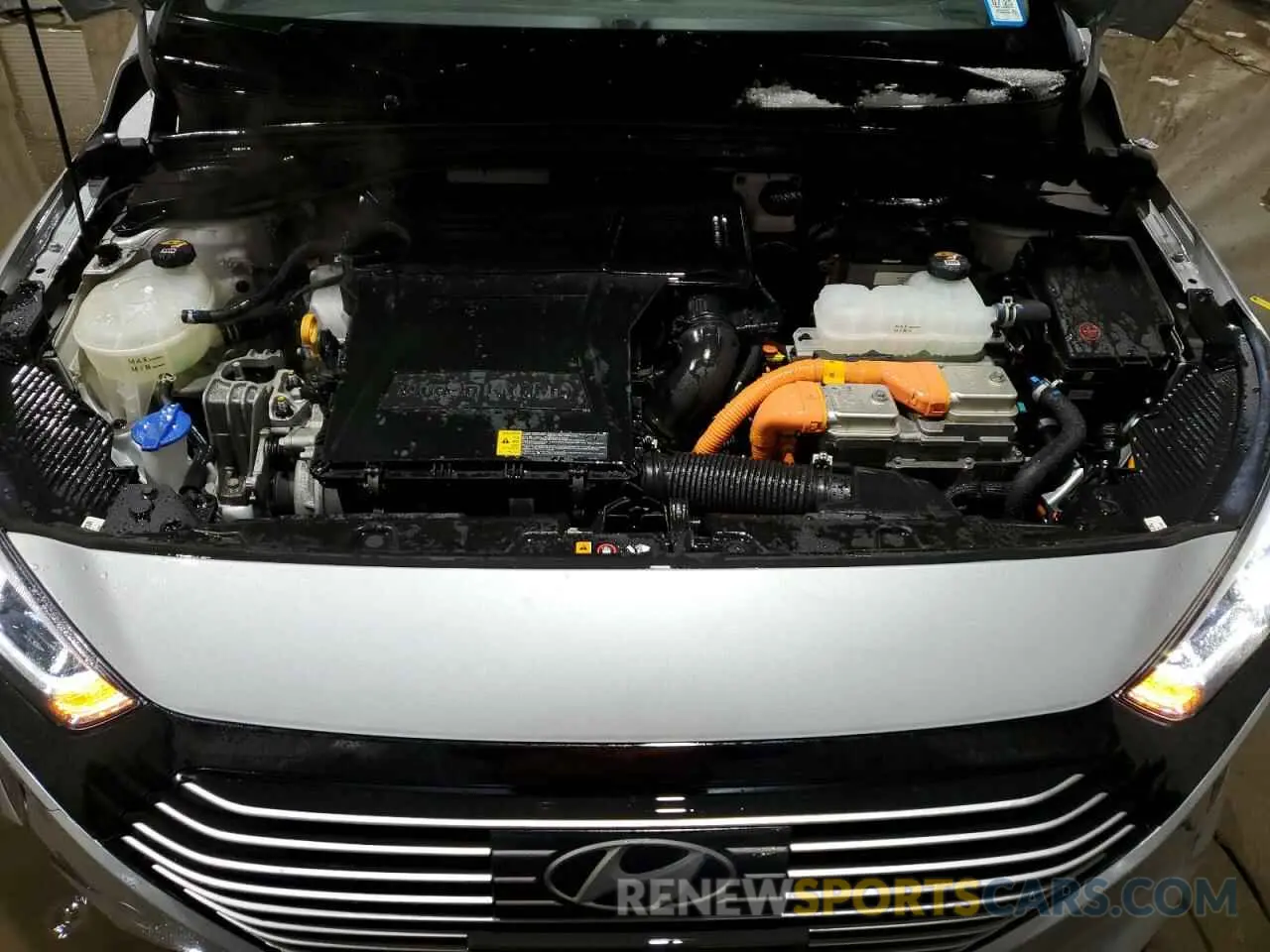11 Фотография поврежденного автомобиля KMHC75LD9KU172927 HYUNDAI IONIQ 2019
