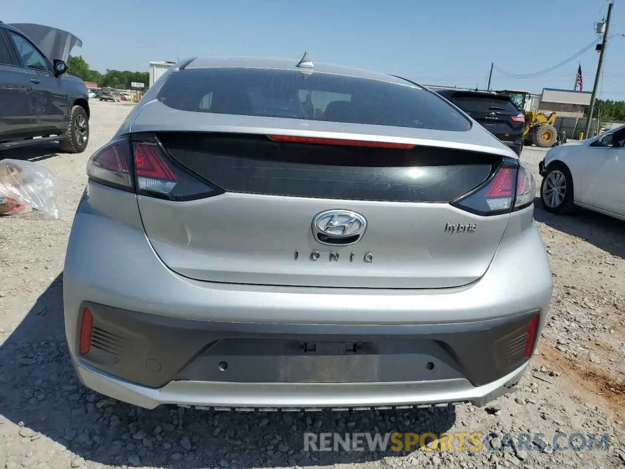 6 Photograph of a damaged car KMHC05LC3LU209838 HYUNDAI IONIQ 2020