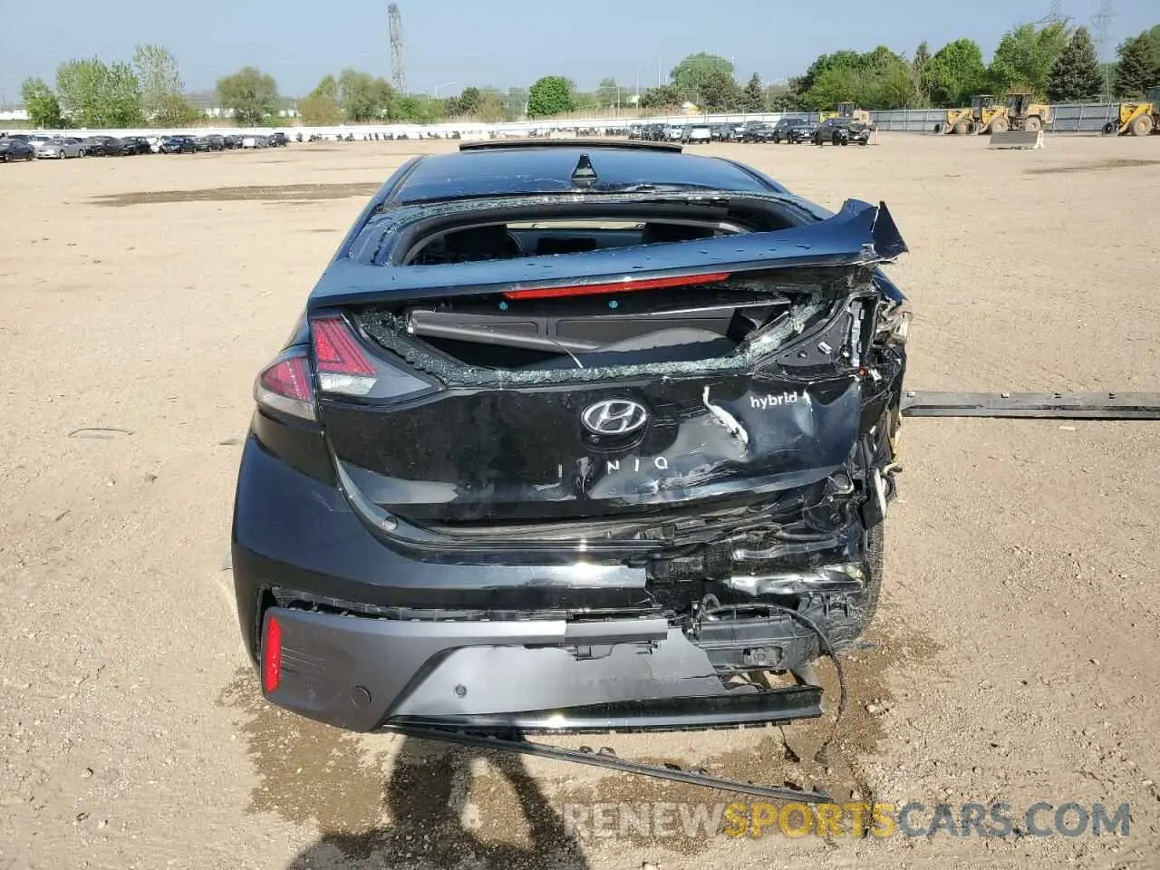 6 Photograph of a damaged car KMHC05LC5LU235244 HYUNDAI IONIQ 2020