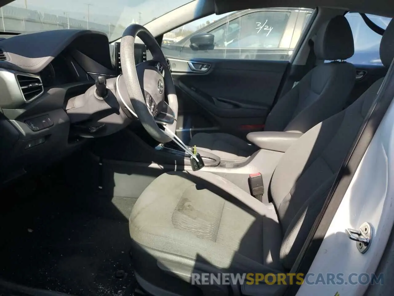 7 Photograph of a damaged car KMHC65LC1LU234347 HYUNDAI IONIQ 2020