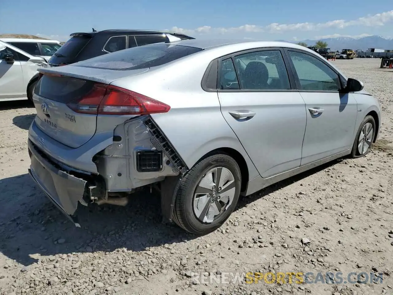 3 Photograph of a damaged car KMHC65LC3LU186284 HYUNDAI IONIQ 2020