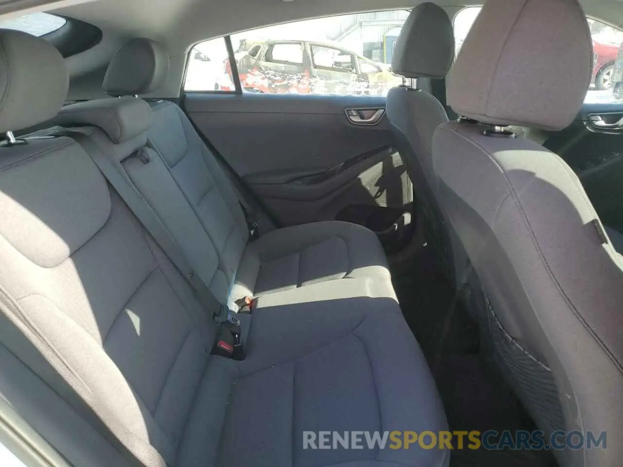 10 Фотография поврежденного автомобиля KMHC65LD1LU234437 HYUNDAI IONIQ 2020