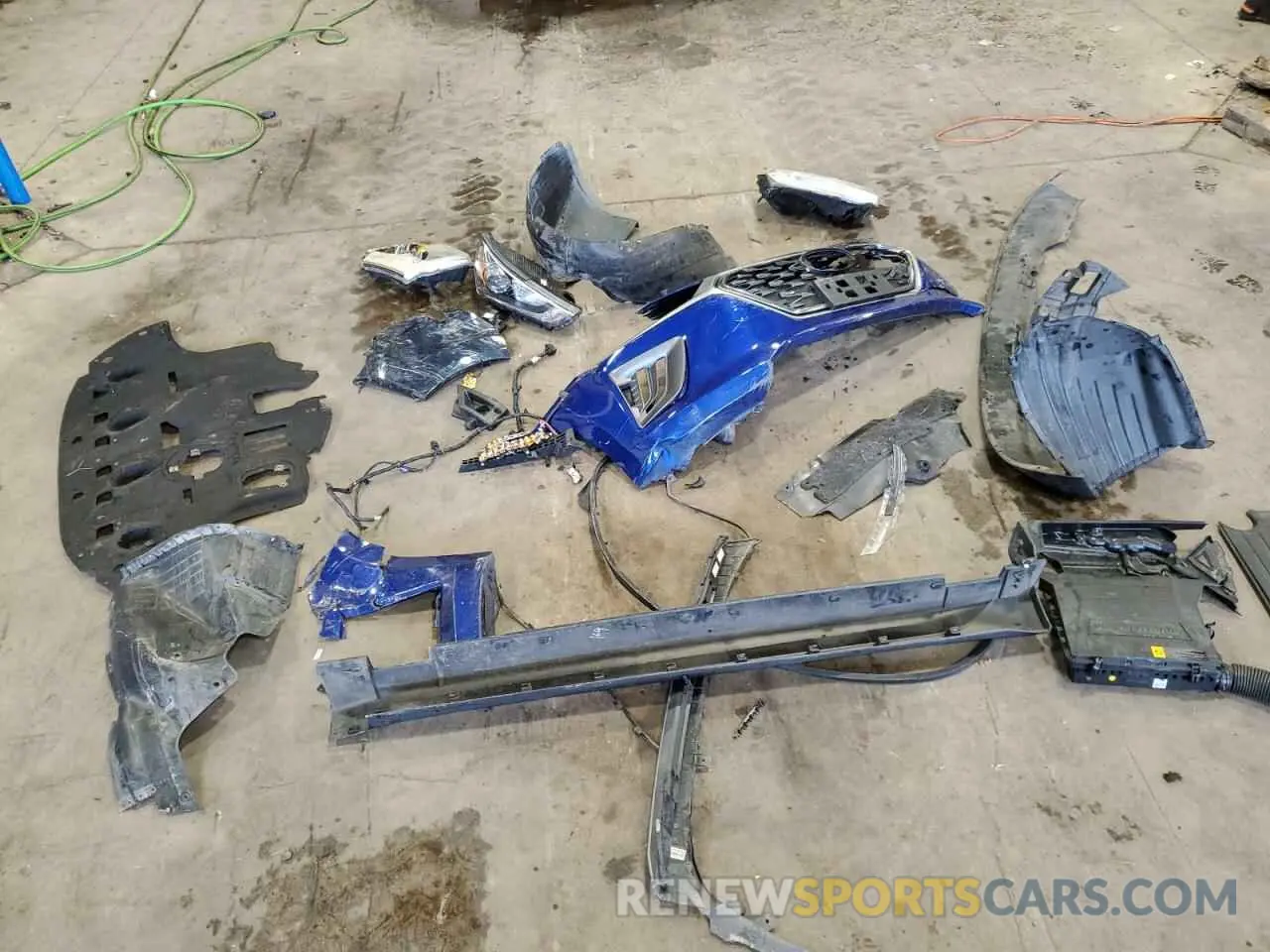 12 Photograph of a damaged car KMHC65LD7LU226181 HYUNDAI IONIQ 2020