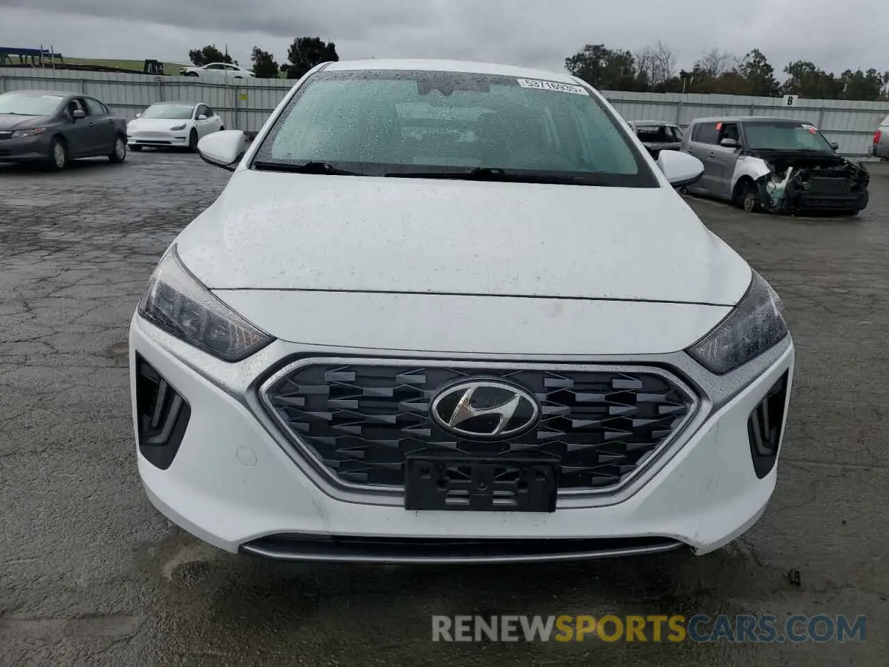5 Photograph of a damaged car KMHC75LD8LU189686 HYUNDAI IONIQ 2020