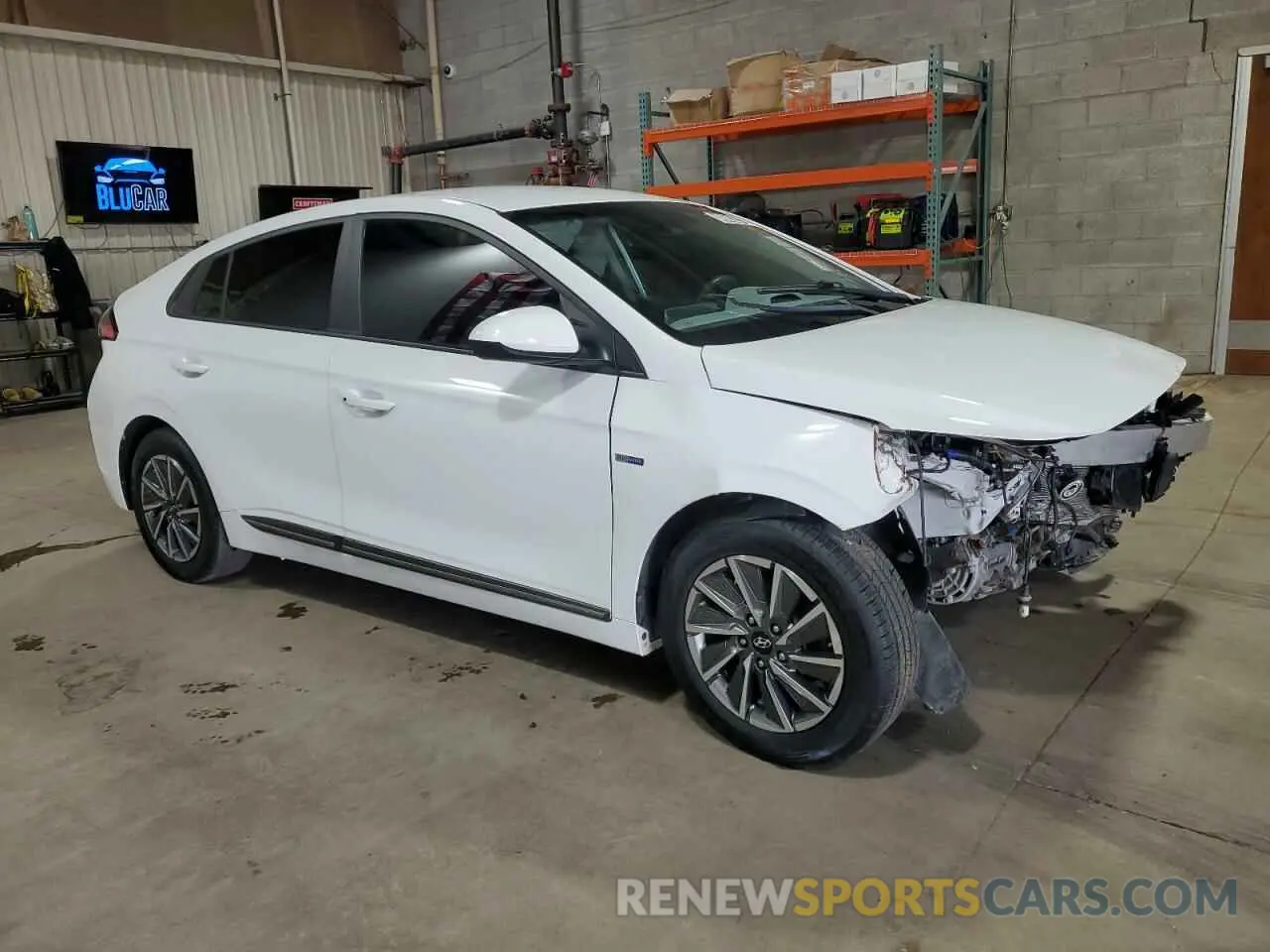 4 Photograph of a damaged car KMHC75LJ5LU076400 HYUNDAI IONIQ 2020