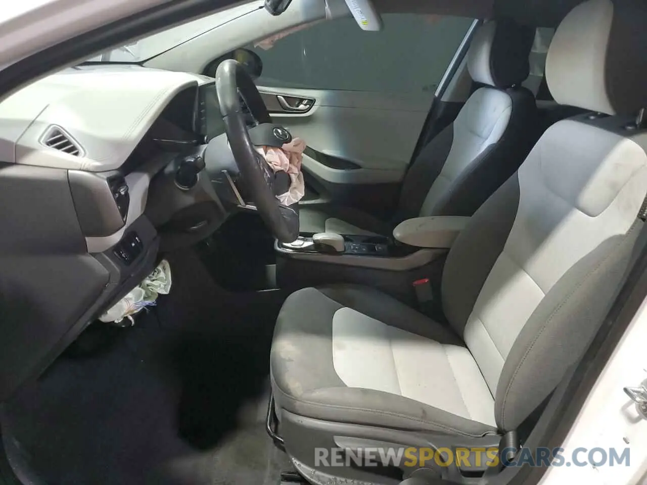 7 Photograph of a damaged car KMHC75LJ5LU076400 HYUNDAI IONIQ 2020