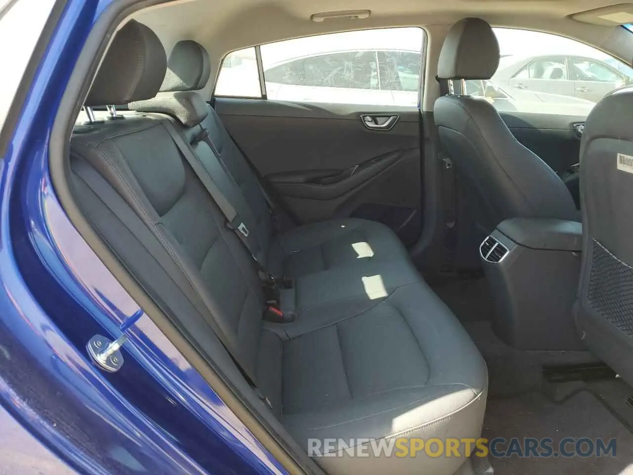 10 Фотография поврежденного автомобиля KMHC85LJ3LU071113 HYUNDAI IONIQ 2020