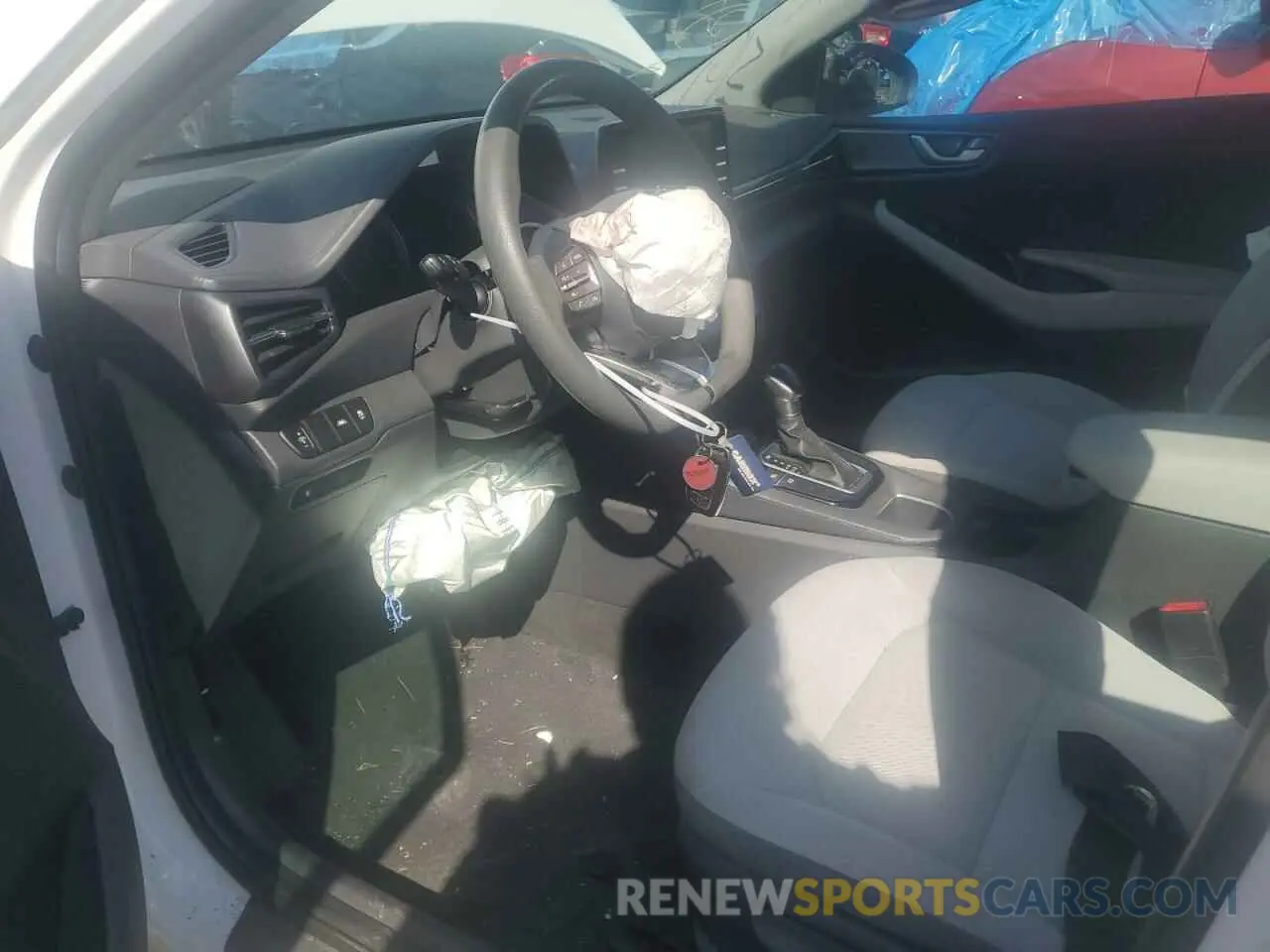 7 Фотография поврежденного автомобиля KMHC65LC4MU246221 HYUNDAI IONIQ 2021